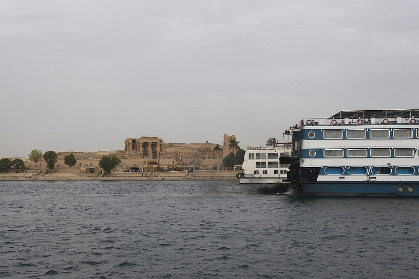 14 MAK_6333.jpg - Poco prima il Tempio di Kom Ombo (quello con il museo dei coccodrilli imbalsamati).